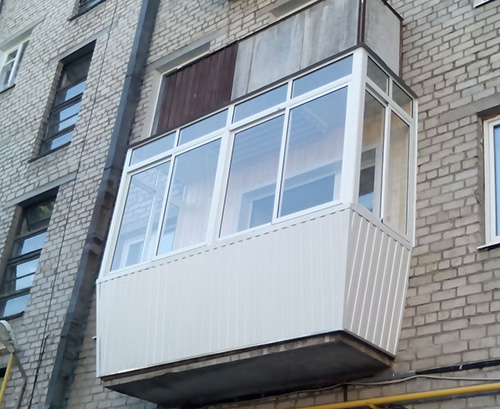 Холодное остекление балконов с выносом